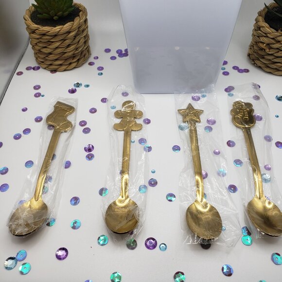 Cute Christmas Spoons - Picture 2 of 2